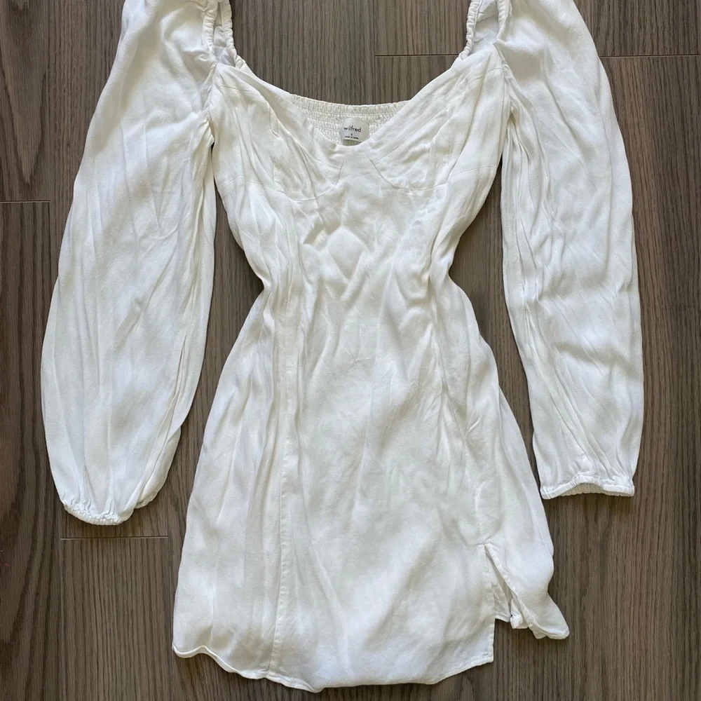 Wilfred Novella Dress - Picture 2 of 9